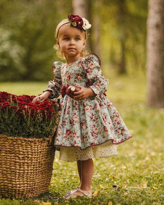 Understanding⁣ the Charm of Vintage Baby ‌Girl Clothes