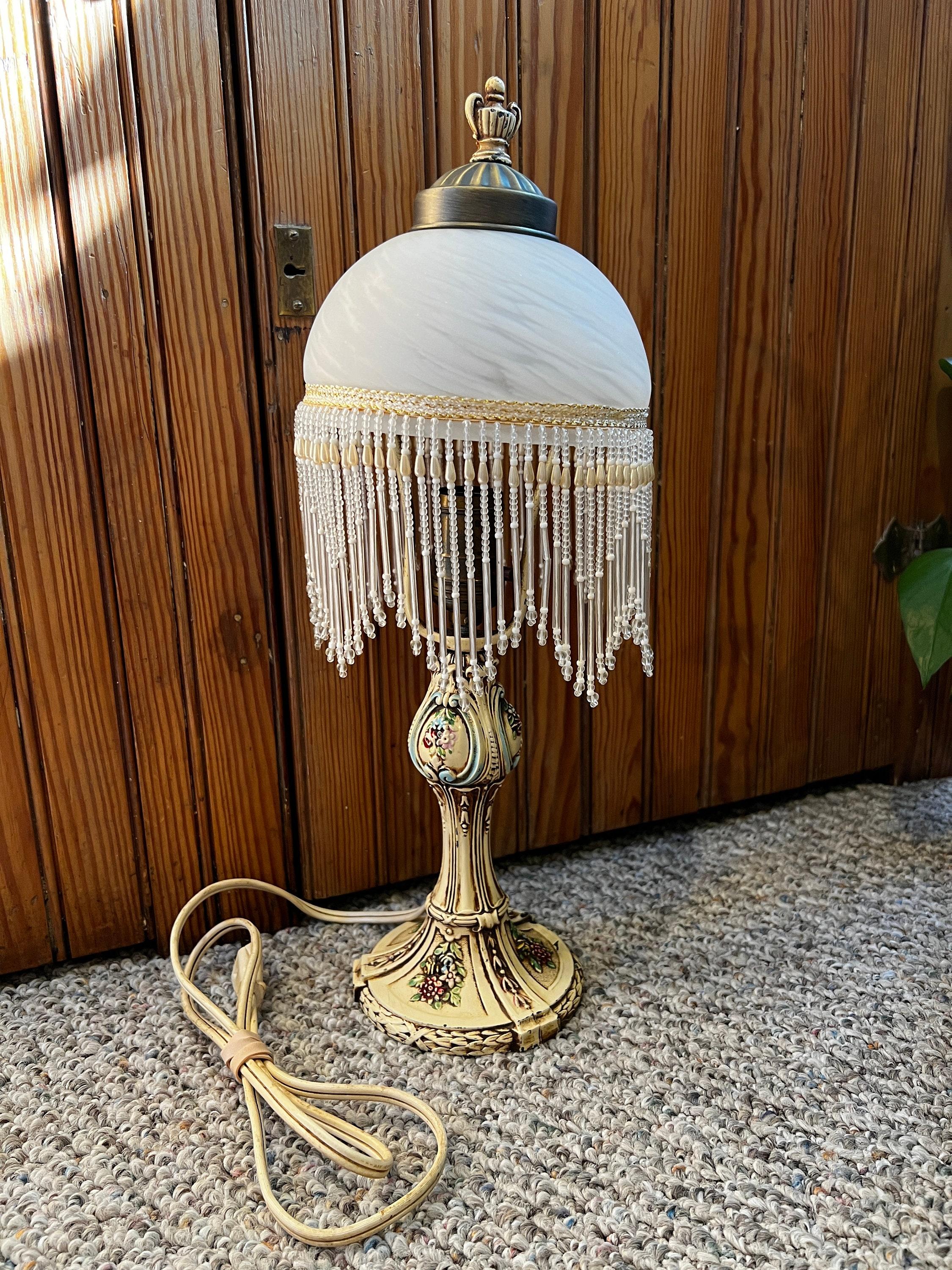 The⁤ Allure of Vintage ‌Martini Lamps ⁤in⁢ Modern Decor